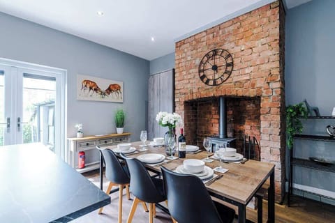 The dining area is perfect for a sit-down meal after a long day at work or exploring the city of Manchester.