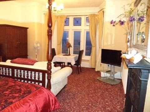 Executive Double Room, Ensuite, Sea View