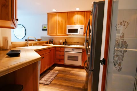 Pascal Townhome Photo 08 - Kitchen 1