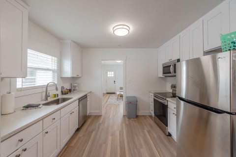 #StayInMyDistrict #CoosCottageCollection #CoosBay #BookDirect