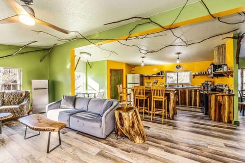 We wanted to help guests feel what it would be like to bring nature in. This can help people relax and refocus.