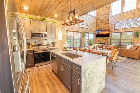 Amazing Grace's fully-equipped kitchen