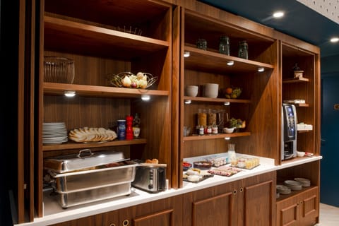 Daily buffet breakfast (EUR 17 per person)