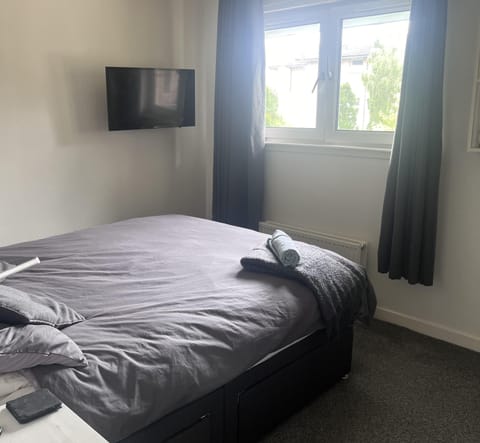 Apartment | 2 bedrooms, iron/ironing board, free WiFi, bed sheets