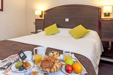 Comfort Double Room | Minibar, in-room safe, desk, free WiFi