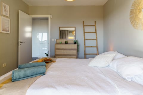 Family Apartment, 1 Bedroom, Mountainside (Calahonda Royale Seaview Suite) | 1 bedroom, laptop workspace, free WiFi, bed sheets