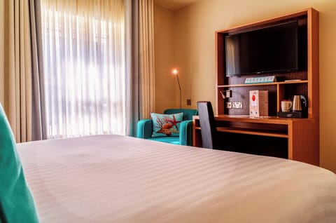 Economy Double Room, 1 Double Bed, Non Smoking, Ensuite | Hypo-allergenic bedding, in-room safe, iron/ironing board, free WiFi