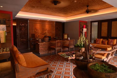 Couples treatment rooms, body treatments, hot stone massages, facials