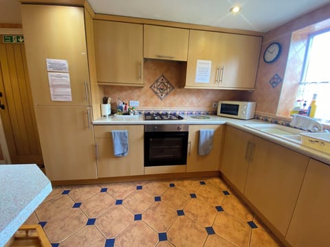 House | Private kitchen | Fridge, microwave, coffee/tea maker, electric kettle