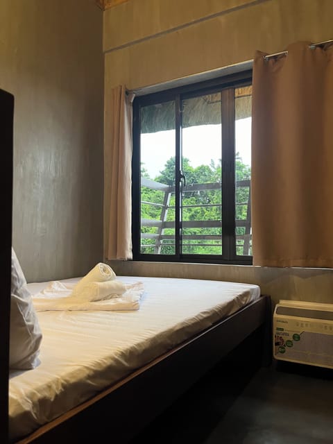 Deluxe Double Room, Ocean View | Free WiFi, bed sheets