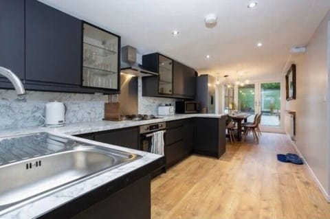 Kitchen and Dinning Area