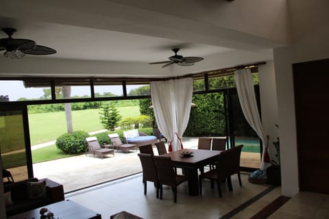 Family Villa, Courtyard View | Living area