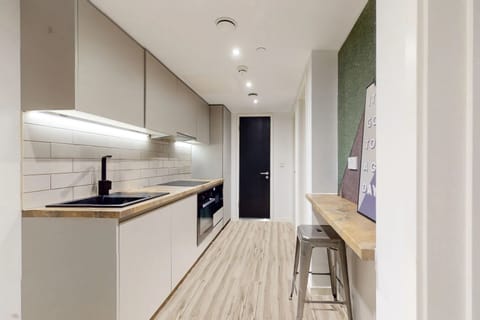 Apartment, 3 Bedrooms | Private kitchen