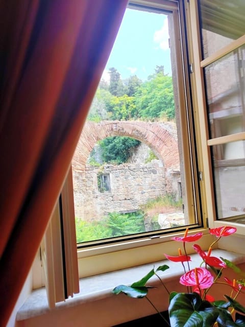 Luxury Double Room, Courtyard View | In-room safe, desk, laptop workspace, blackout drapes