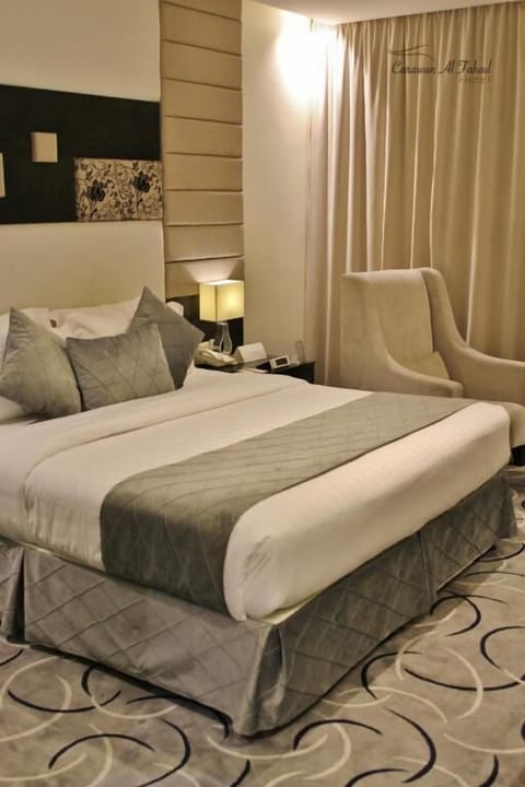 Deluxe Double Room | Hypo-allergenic bedding, down comforters, minibar, in-room safe