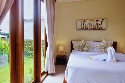 Deluxe Room, Garden View | Individually decorated, individually furnished, desk, free WiFi