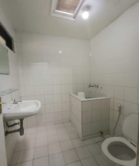 Standard Double Room | Bathroom | Shower, towels, soap