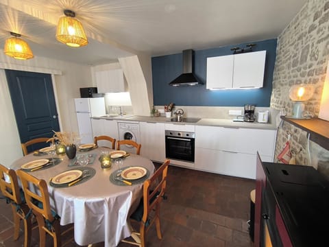 Family Apartment, Courtyard View | Private kitchen | Full-size fridge, microwave, oven, stovetop