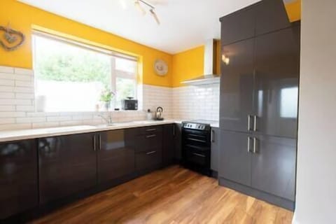 65ca9ffa cfd7 4192 b680 3ba55ed9557f