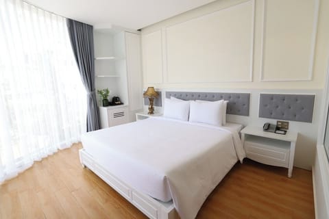 Panoramic Room, 1 King Bed | Free WiFi