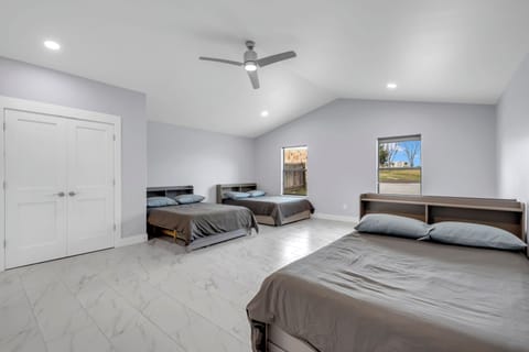 Large Kids room - 4 full & 4 twin Trundle with direct bathroom access