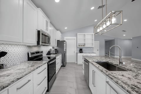 Full Kitchen with Large Pantry