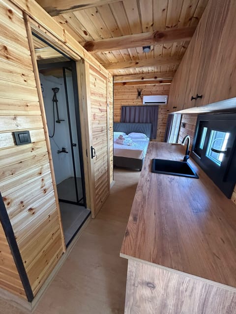 Comfort Twin Room | Egyptian cotton sheets, premium bedding, minibar, free rollaway beds