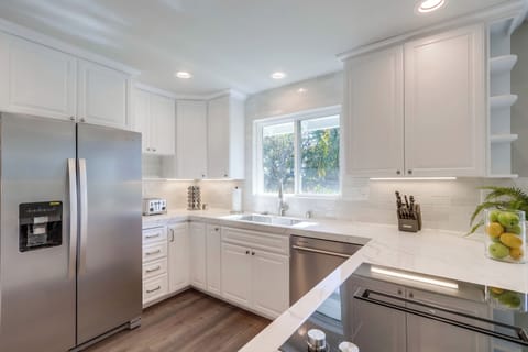 House, Multiple Beds, Pool Access, Pool View (Destination #44) | Private kitchen | Coffee/tea maker, electric kettle