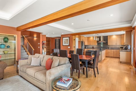 plenty of room to gather, socialize, cook, relax