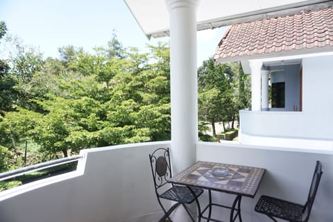 Villa, Balcony, Mountain View | Living area