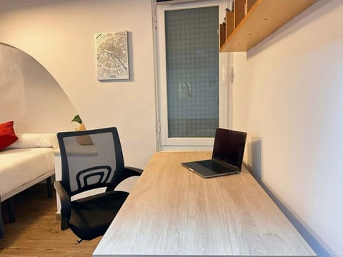 Apartment | 1 bedroom, desk, iron/ironing board