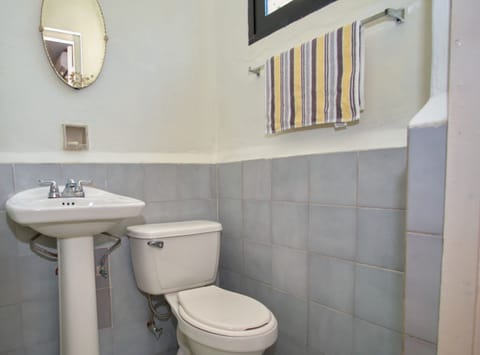 Comfort Room, City View | Bathroom | Shower, rainfall showerhead, hair dryer, heated floors