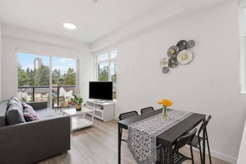 living room +dining area