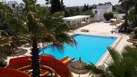 Indoor pool, seasonal outdoor pool