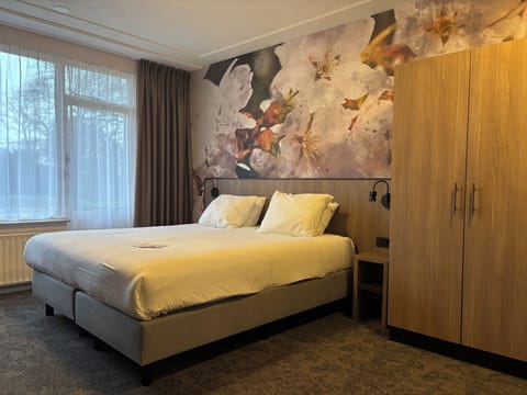 Superior Room | In-room safe, desk, blackout drapes, cribs/infant beds