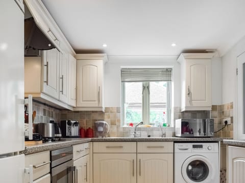 Kitchen | Renwood, Eynsham