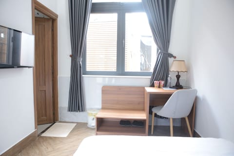 Basic Double Room, Courtyard View | Room amenity