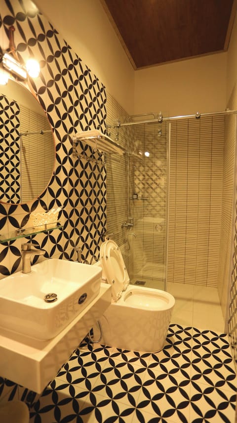 Classic Double Room, Hill View | Bathroom | Combined shower/tub, hair dryer, slippers, towels