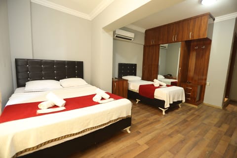 Family Double or Twin Room | Desk, soundproofing, free WiFi