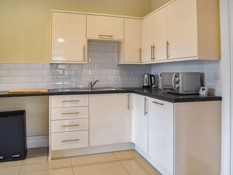 Kitchen | Shiloh - Sannan Court, Llanfynydd