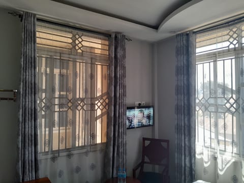 Standard Double Room | Desk, free WiFi, bed sheets