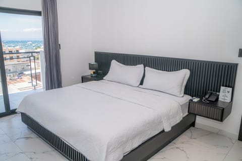 Deluxe Single Room, Balcony, Sea View | Blackout drapes, soundproofing, iron/ironing board, free WiFi