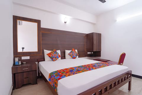 Deluxe Room | Egyptian cotton sheets, premium bedding, in-room safe, free WiFi