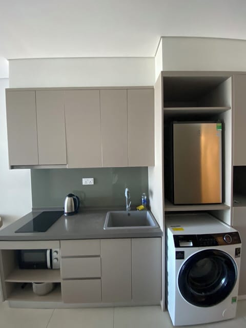 Standard Apartment, 1 Bedroom, Balcony | Private kitchen