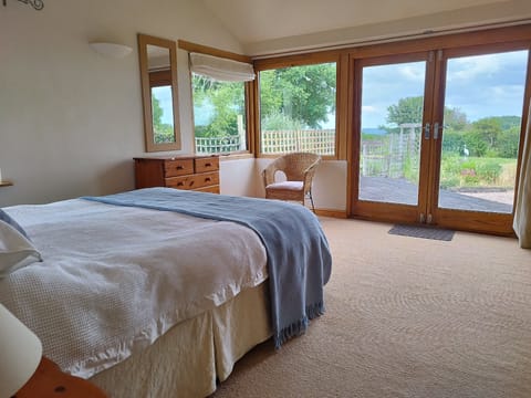 Cottage | 2 bedrooms, free WiFi, bed sheets