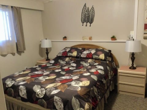 Comfy queen size bed