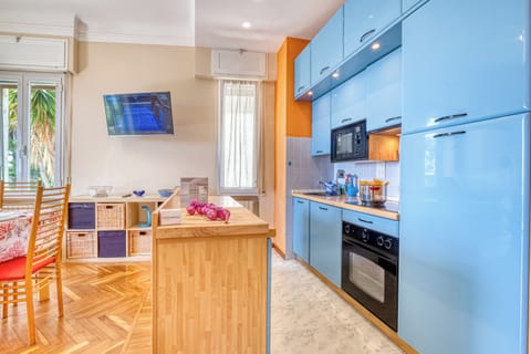 Kitchen and dining area