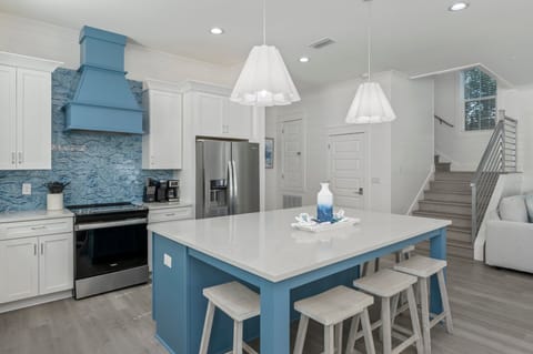 Seaspray features a beautiful quartz island for grab-and-go meals