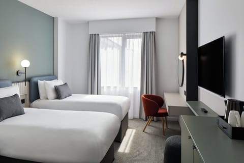 Superior Twin Room | Premium bedding, in-room safe, desk, iron/ironing board