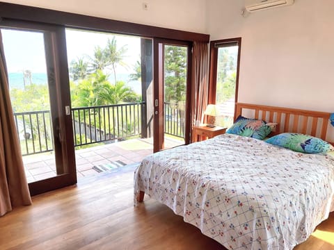 Panoramic Villa, Ocean View | Desk, free WiFi, bed sheets